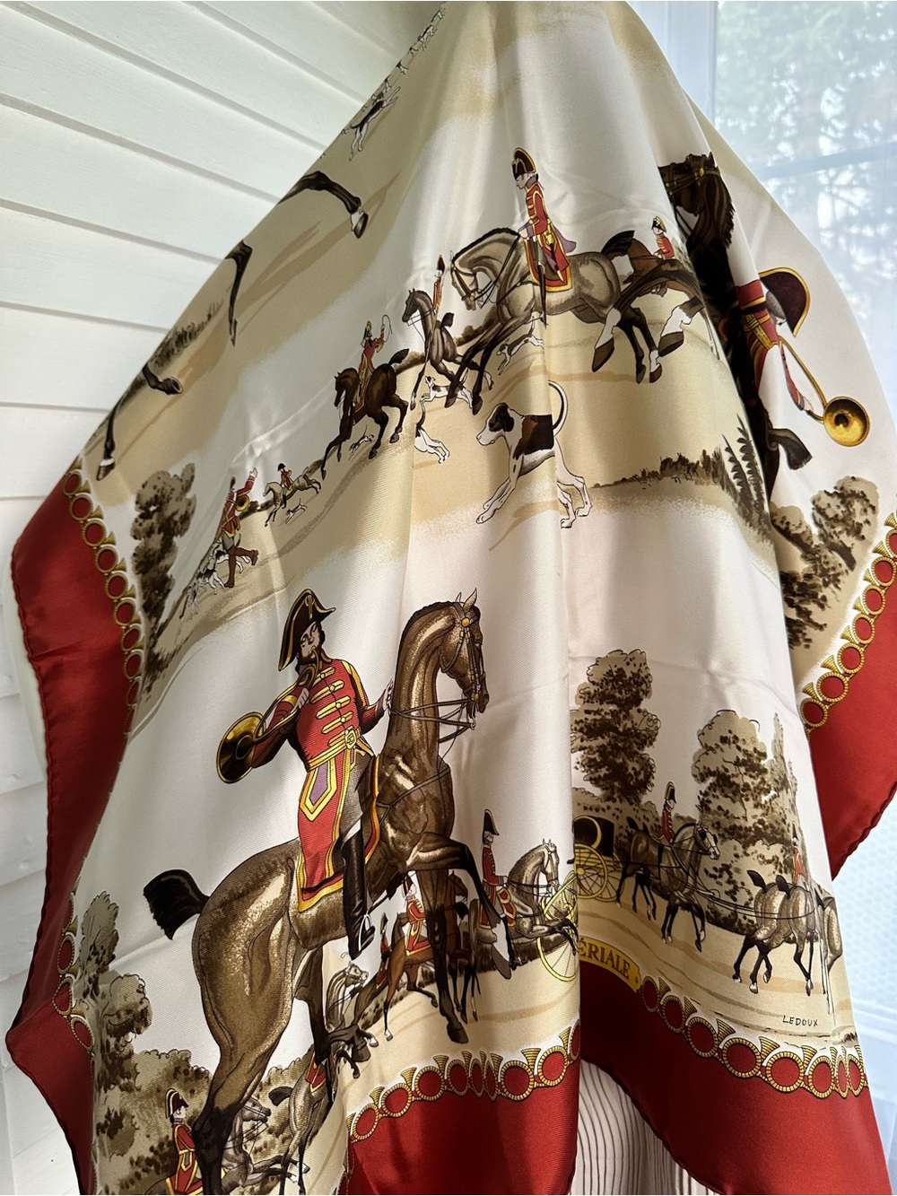 Authentic Hermes silk 90 cm scarf- Livree Imperiale by Philippe Ledoux - Picture 8 of 15